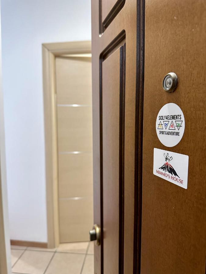 Mimmo'S House Apartment คาตาเนีย ภายนอก รูปภาพ