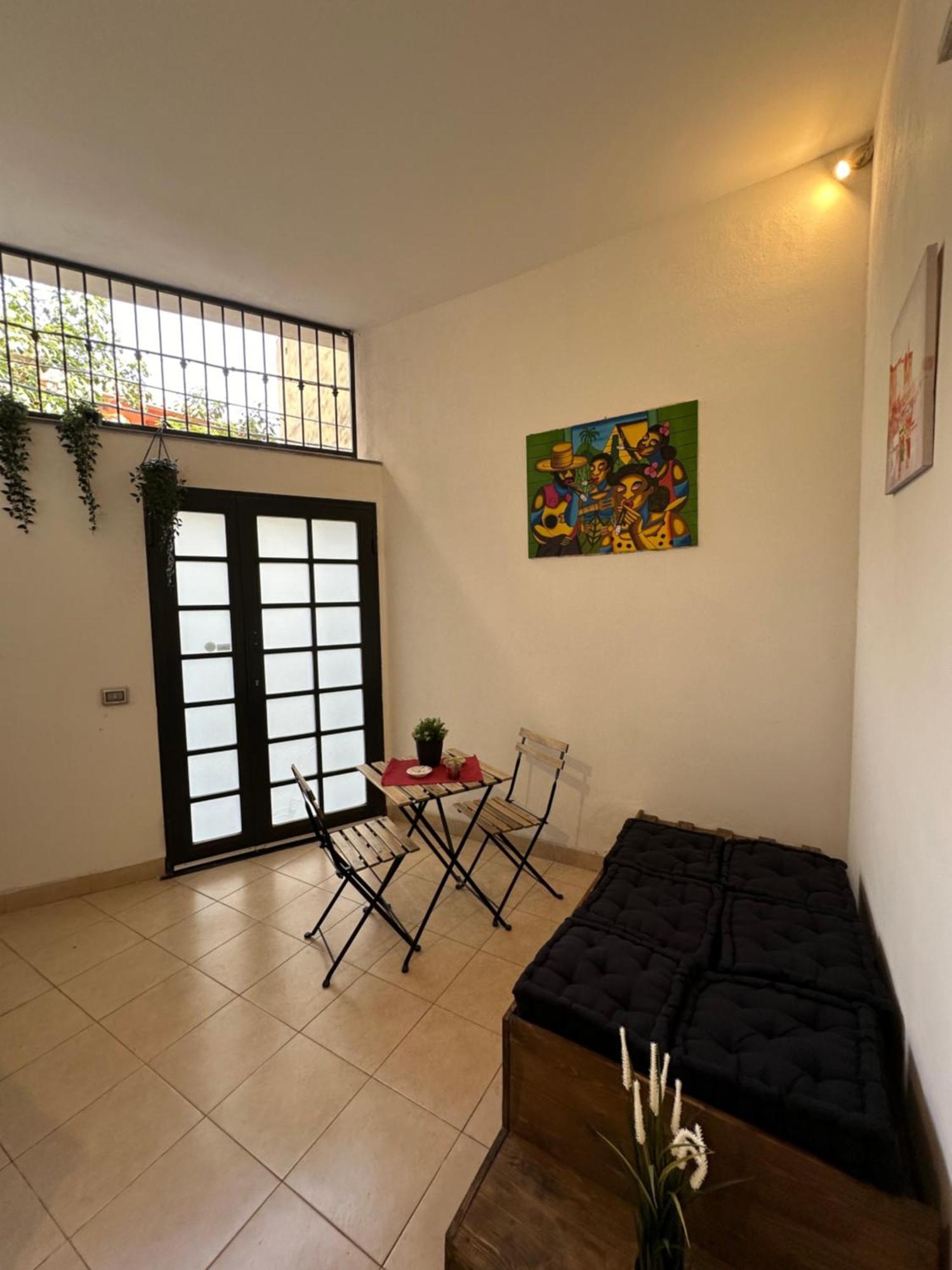 Mimmo'S House Apartment คาตาเนีย ภายนอก รูปภาพ